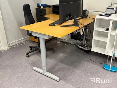 Skrivbord IKEA, höj- och sänkbart med stol och hurts