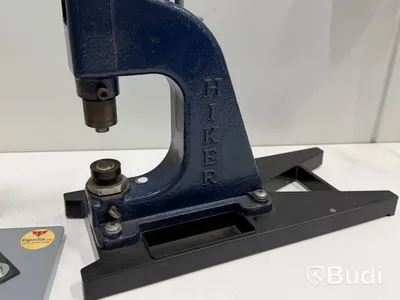 Handpressar, två stycken, bl.a. Hiker H901
