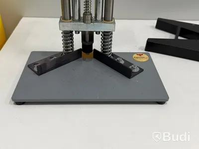 Handpressar, två stycken, bl.a. Hiker H901