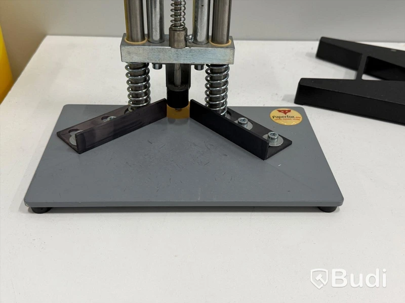 Handpressar, två stycken, bl.a. Hiker H901