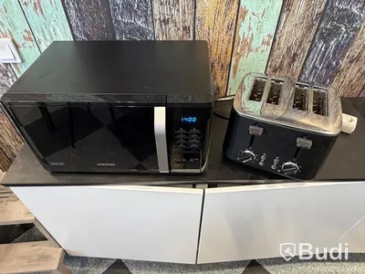 Samsung mikrovågsugn samt Wilfa brödrost
