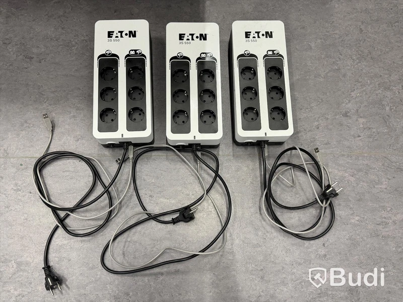 3 st grenuttag med batteri och blixskydd, UPS Eaton 3S 550