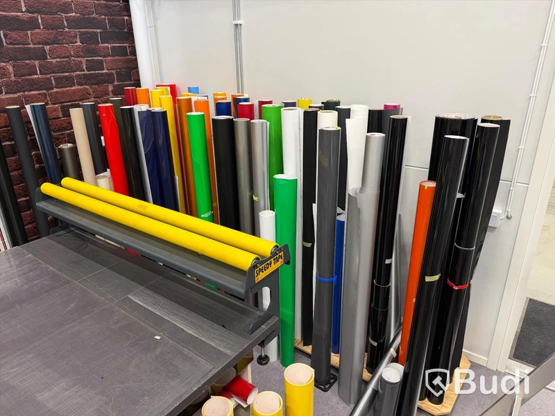 Stort sortiment material/vinyl, ca 250 rullar