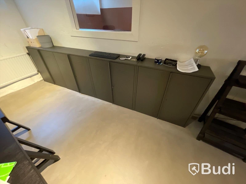 4st plåtskåp, varje skåp ca 80x30