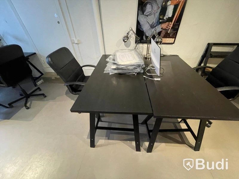 Skrivbord IKEA Tornliden med ben av bockar ca 75x155
