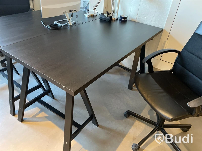 Skrivbord IKEA Tornliden med ben av bockar ca 75x155