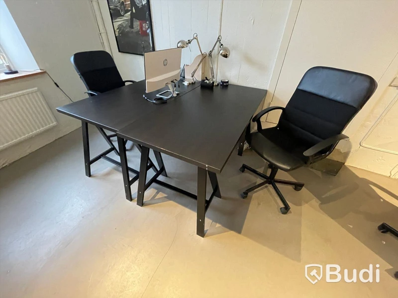 Skrivbord IKEA Tornliden med ben av bockar ca 75x155