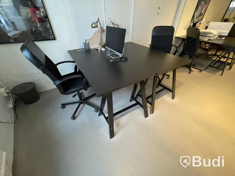 Skrivbord IKEA Tornliden med ben av bockar ca 75x155