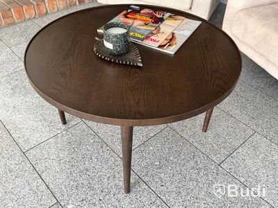 2 st fåtöljer i beige sammet samt soffbord