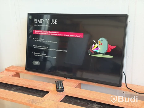 LG 32SM5J-B – 32” digital signage-skärm