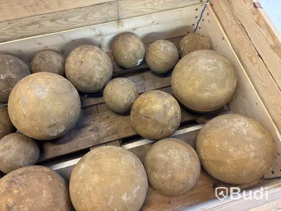 Parti med dekorationsbollar