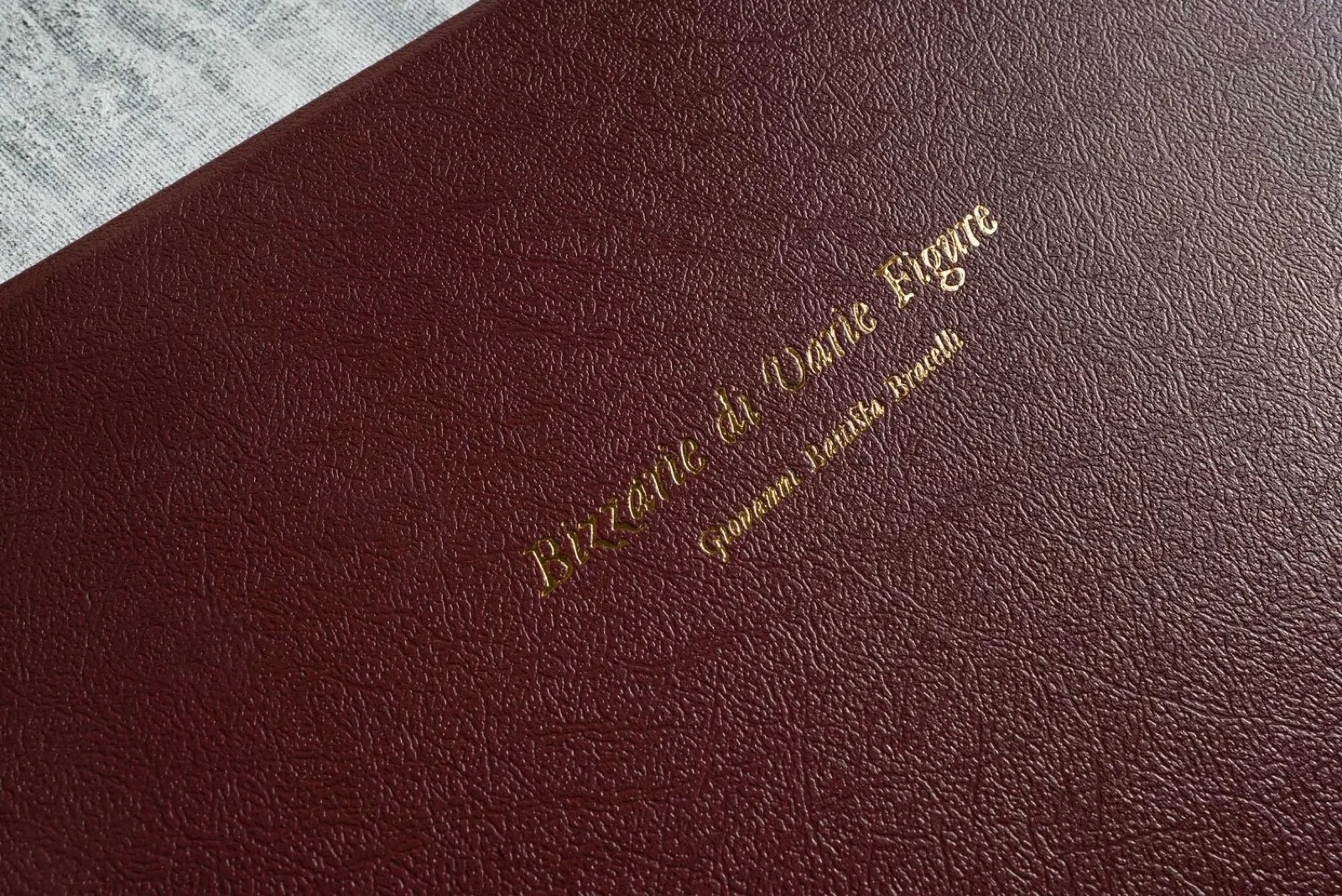 PLETHORA Magazine, BIZZARIE DE VARIE FIGURE - mapp med flera bilder