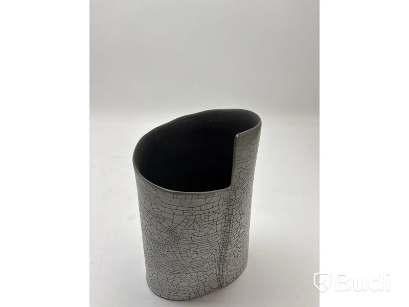 Keramisk vas Rina Menardi, Torre 2, Nordiska Galleriet
