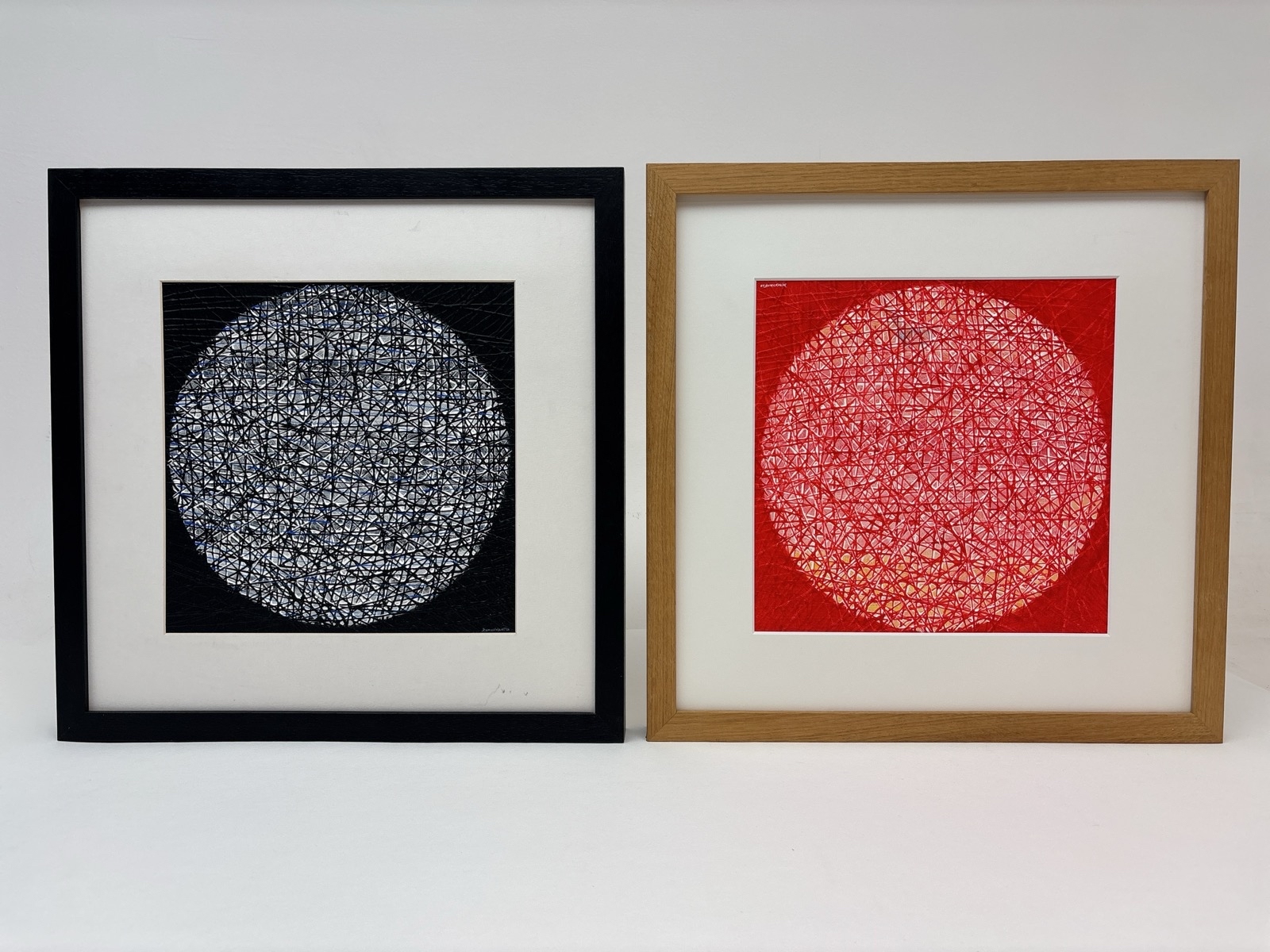 2 st. tavlor i ram signerade ”Romina Wainsten”