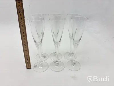 Parti med glas, olika modeller och storlekar