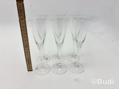 Parti med glas, olika modeller och storlekar
