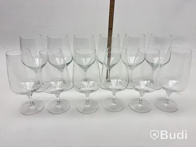 Parti med glas, olika modeller och storlekar