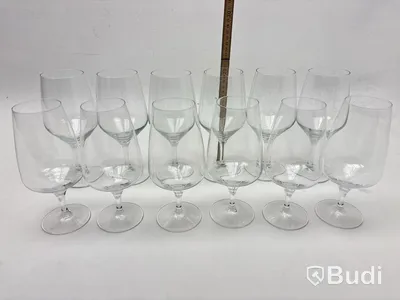 Parti med glas, olika modeller och storlekar