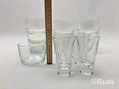 Parti med glas, olika modeller och storlekar