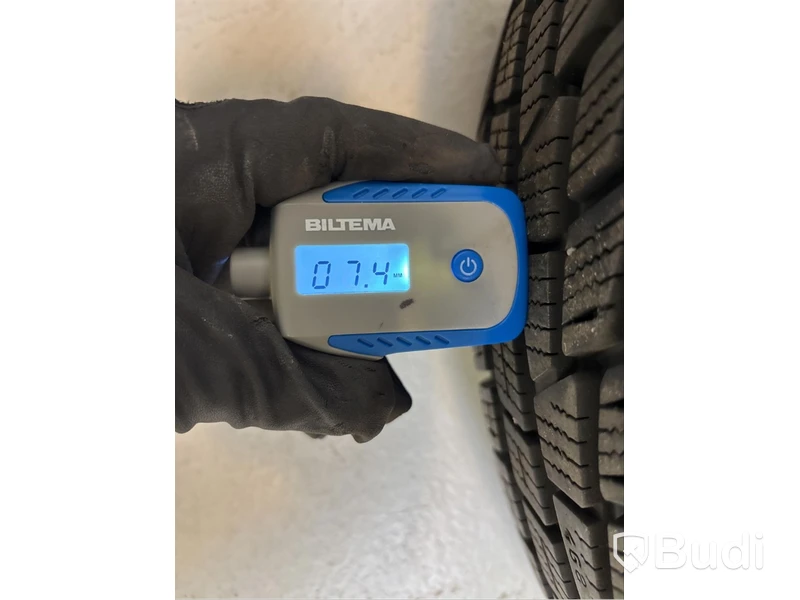 2 st. Däck Nokian WR, 215/55R16 97VXL