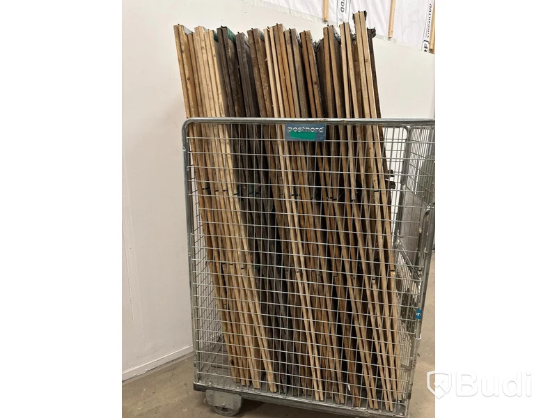Parti med pallkragar för helpall, ca 40 st.