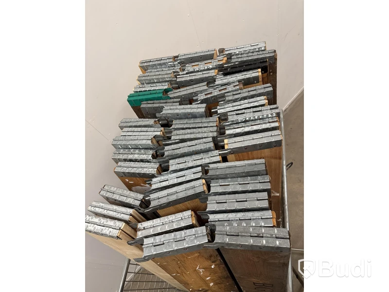 Parti med pallkragar för helpall, ca 40 st.