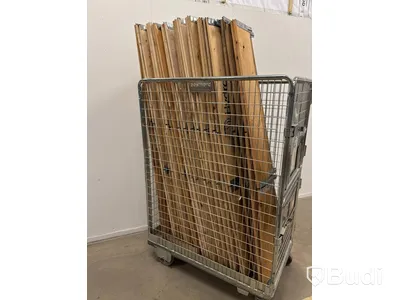 Parti med pallkragar för helpall, ca 40 st.