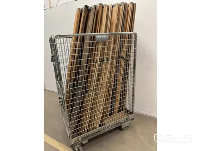 Parti med pallkragar för helpall, ca 40 st.
