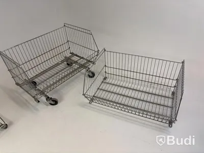 Vagn med stapelkorgar