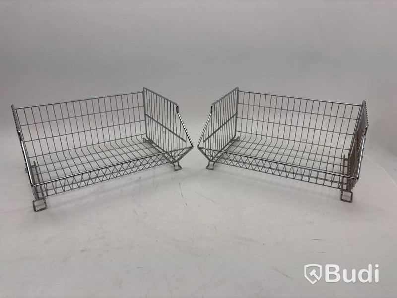 Vagn med stapelkorgar