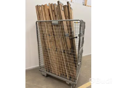 Parti med pallkragar för helpall, ca 44 st.