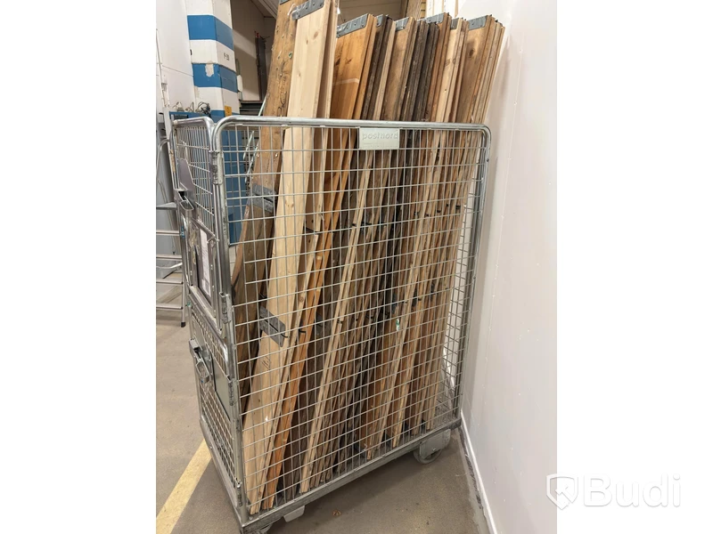 Parti med pallkragar för helpall, ca 44 st.
