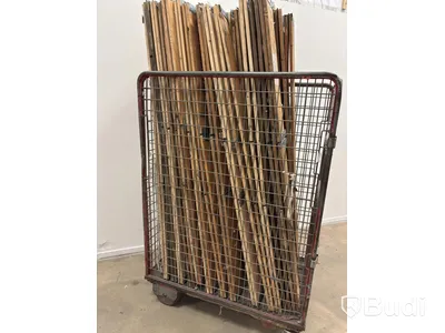 Parti med pallkragar för helpall, ca 40 st.