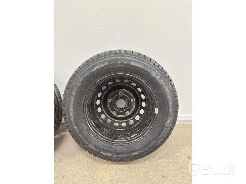 4 st. Kompletta Hjul Michelin, 2sommardäck , 35/65R16C. 115/113