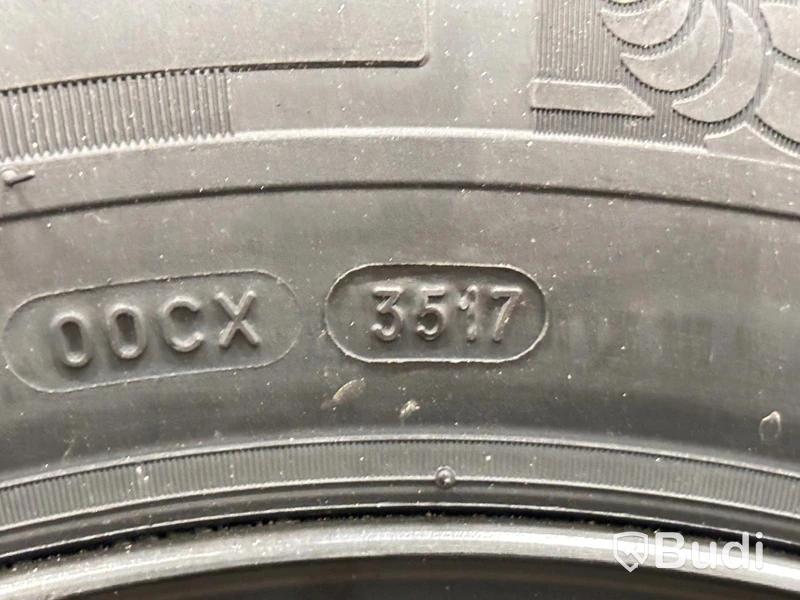 4 st. Kompletta Hjul Michelin, 2sommardäck , 35/65R16C. 115/113