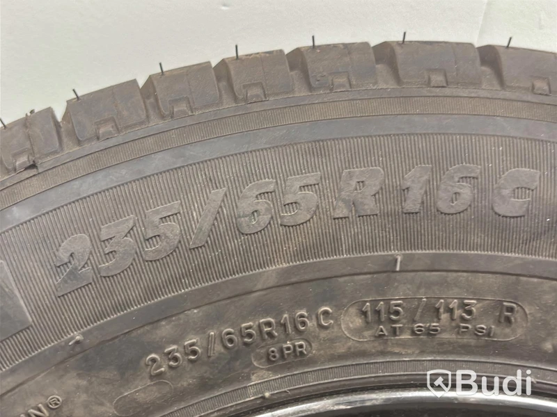 4 st. Kompletta Hjul Michelin, 2sommardäck , 35/65R16C. 115/113