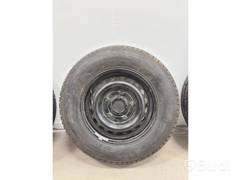 4 st. Kompletta Hjul Michelin, 2sommardäck , 35/65R16C. 115/113