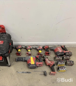 Lot of assorted Milwaukee tools incl. wheeled case