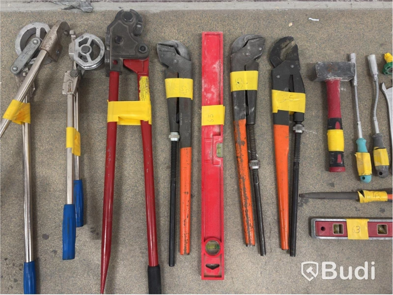 Lot of assorted tools