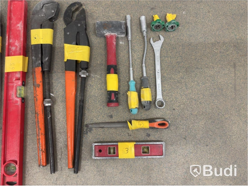 Lot of assorted tools