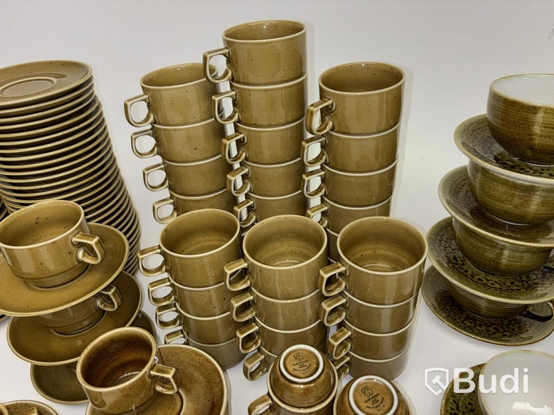 Lot of porcelain and stoneware