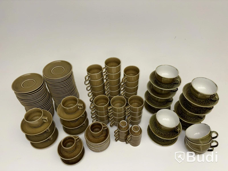 Lot of porcelain and stoneware