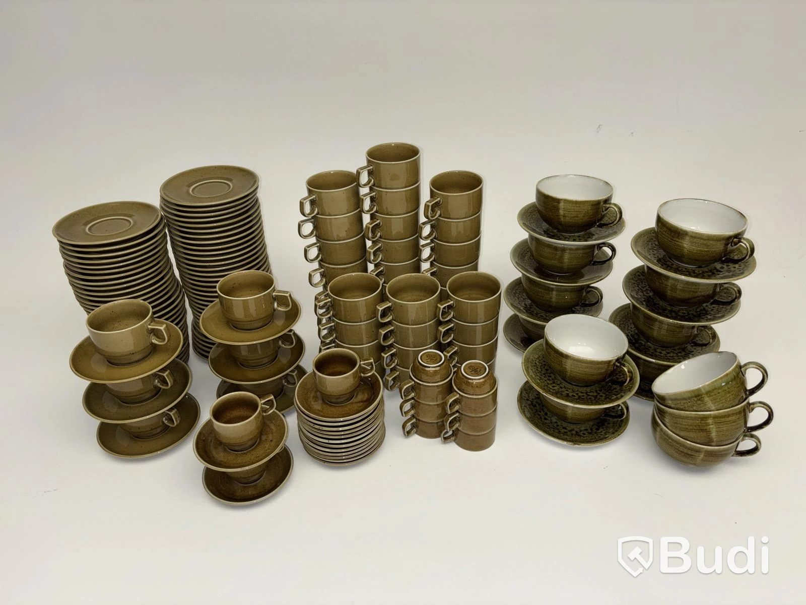 Lot of porcelain and stoneware