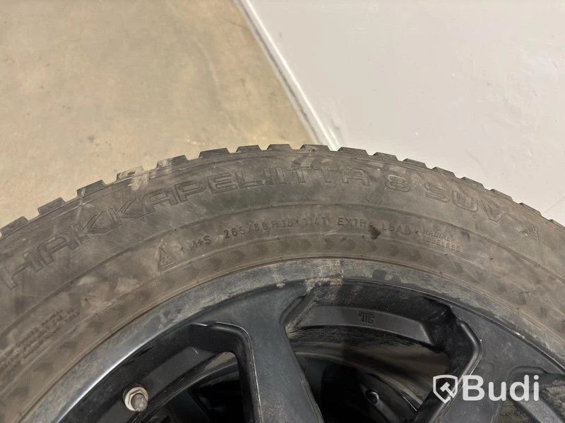 Set of 4 studded M&S wheels, Nokian Hakkapeliitta 8 SUV, 265/60 R18