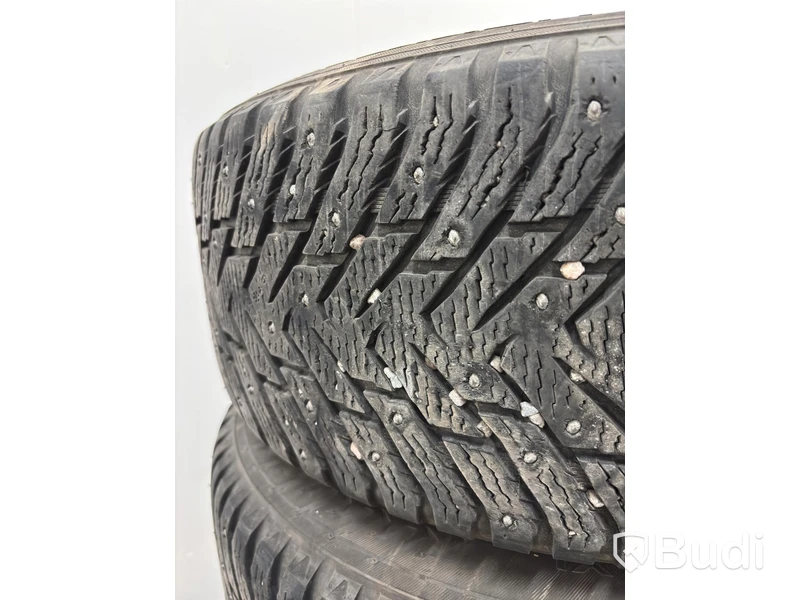 Set of 4 studded M&S wheels, Nokian Hakkapeliitta 8 SUV, 265/60 R18