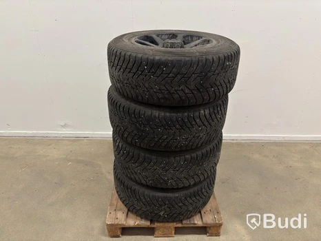 4 st. Dubbade M&S hjul Nokian, Hakkapeliitta 8 SUV, 265/60 R18