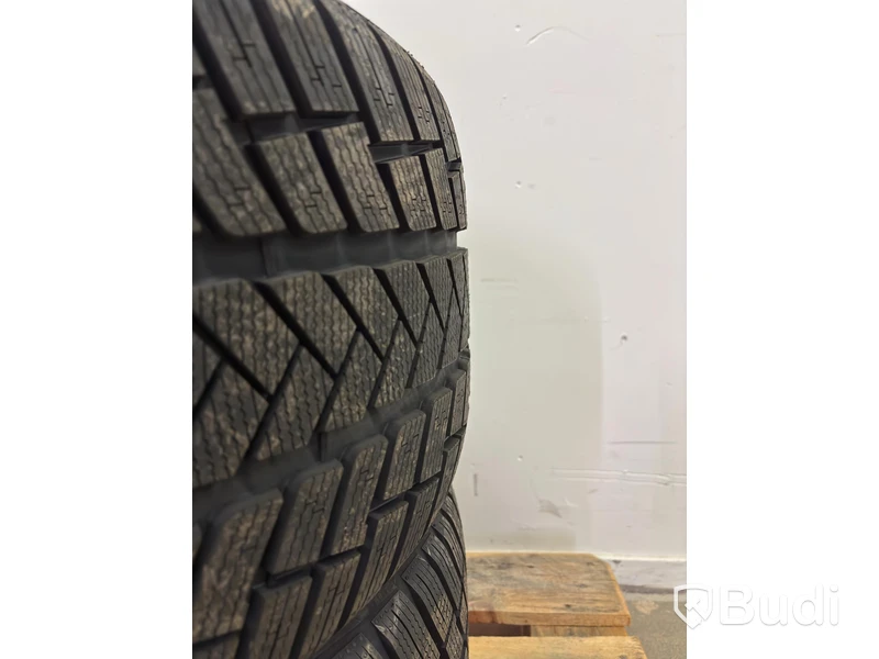 2 st. vinterdäck Vredestein, Wintrac Pro+, 325/35 R 22 XL 114 Y