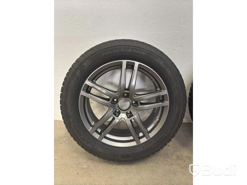 4 st. Åretrunt hjul, Kumho, 235/55 R18 104T