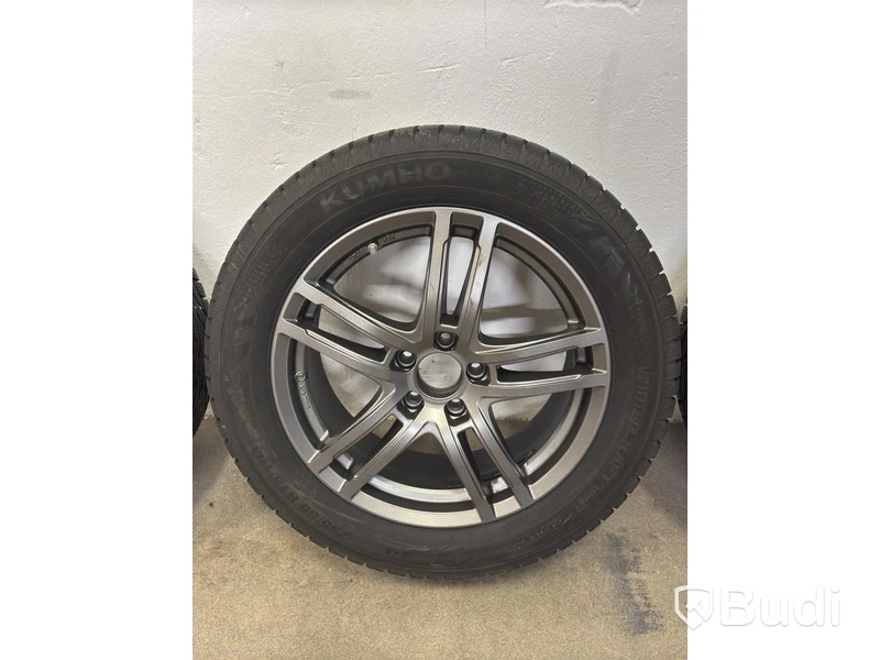 4 st. Åretrunt hjul, Kumho, 235/55 R18 104T