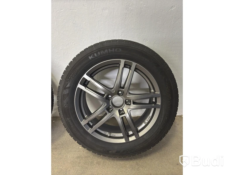 4 st. Åretrunt hjul, Kumho, 235/55 R18 104T